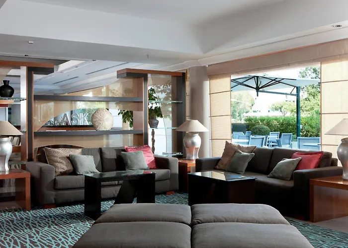 Courtyard By Marriott Rome Central Park